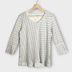 Escape by Habitat T-shirt Sz Small 100% Cotton White V-Neck Beach Travel NEW